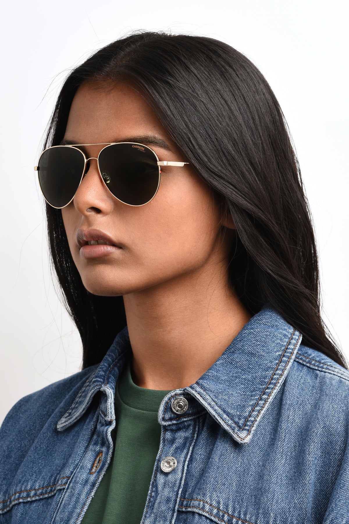 Carrera 2031T/S sunglasses - worn three-quarter view - Colour: Gold