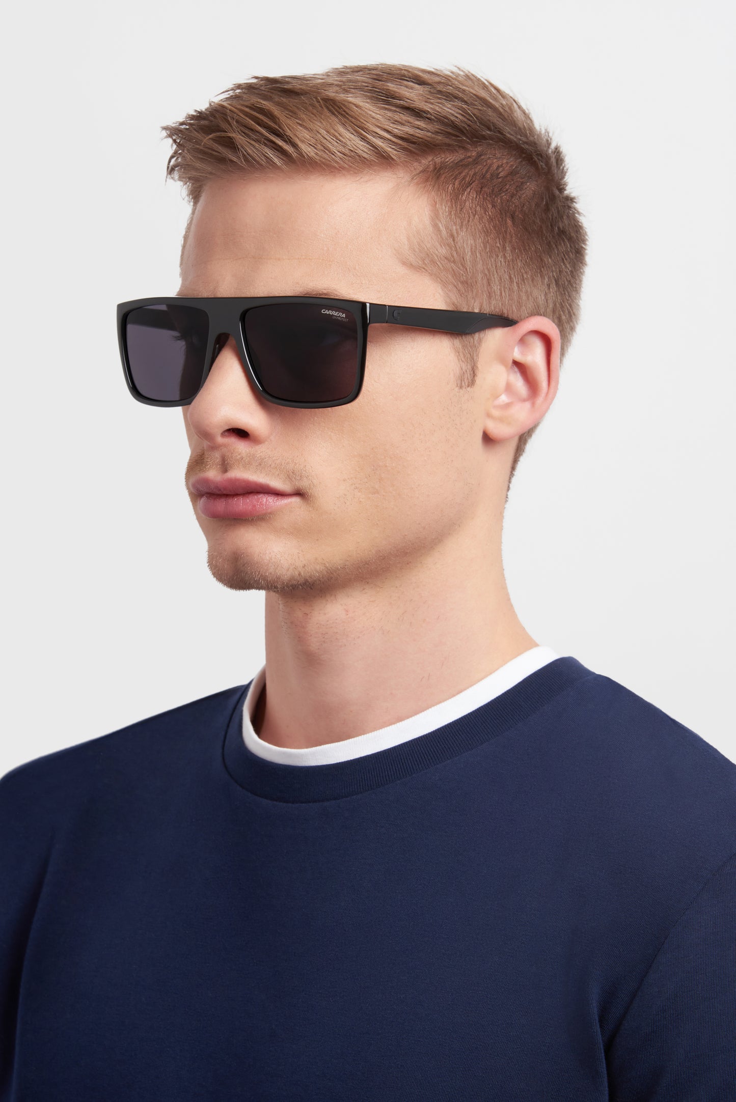 Carrera 8055/S sunglasses - worn three-quarter view - Colour: Black