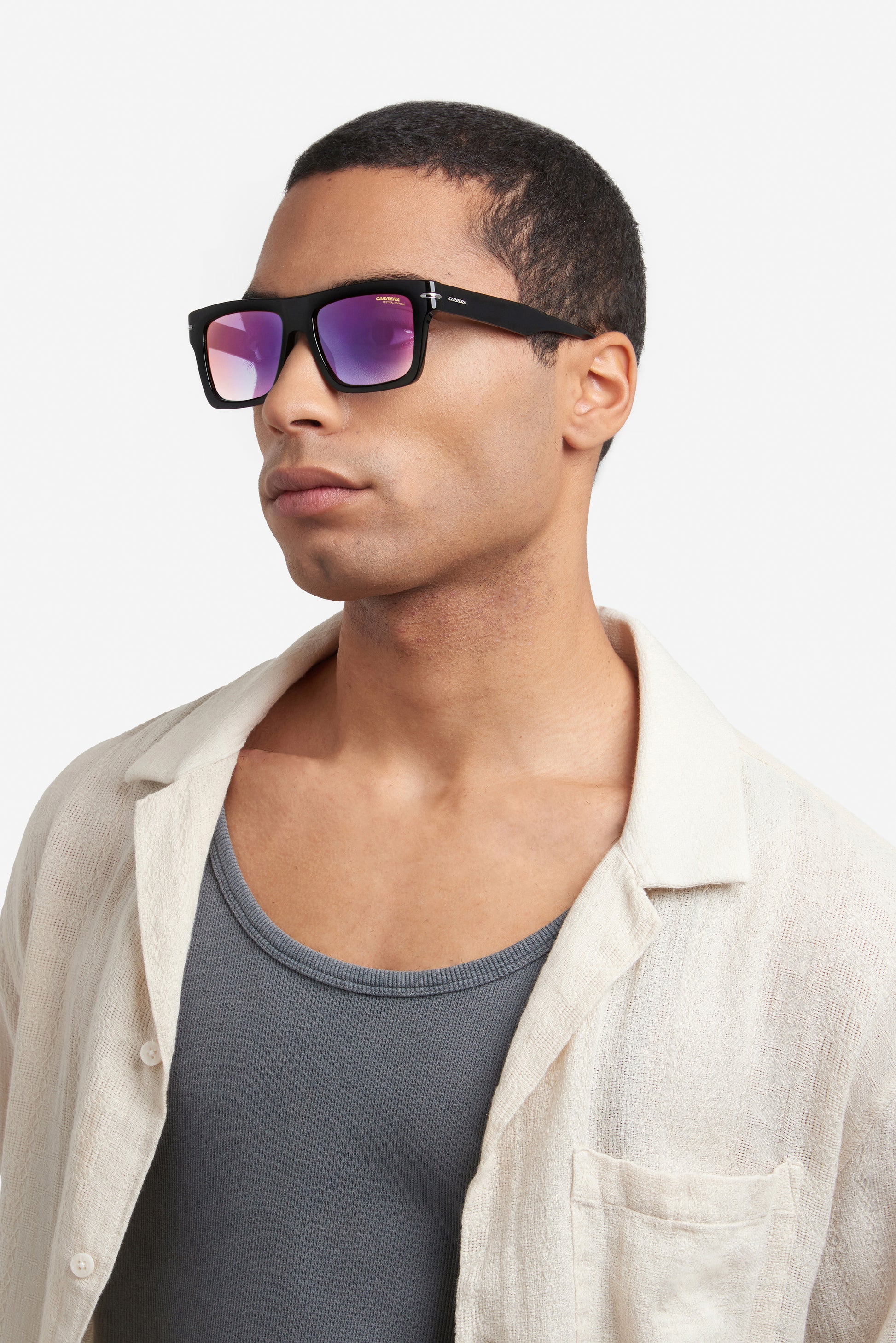 Carrera 305/S sunglasses - worn three-quarter view - Colour: Coachella