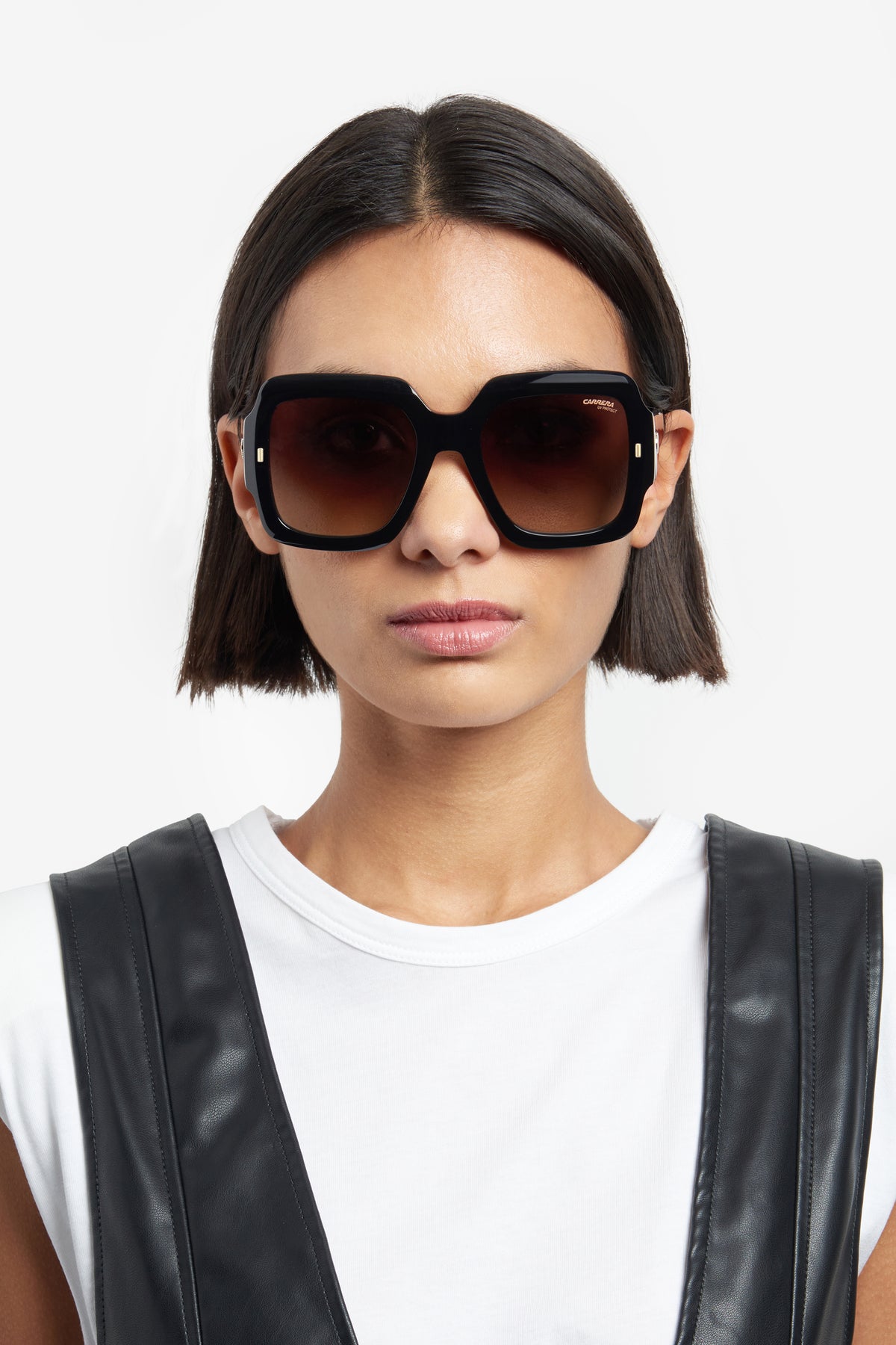 Carrera 3004/S sunglasses - worn front view - Colour: Gold