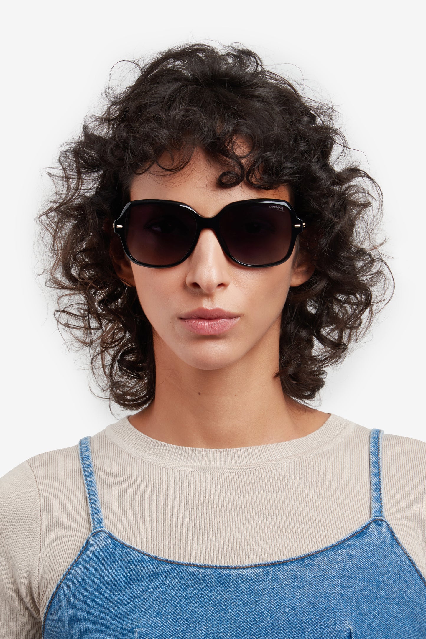 Carrera 3028/S sunglasses - worn front view - Colour: Black
