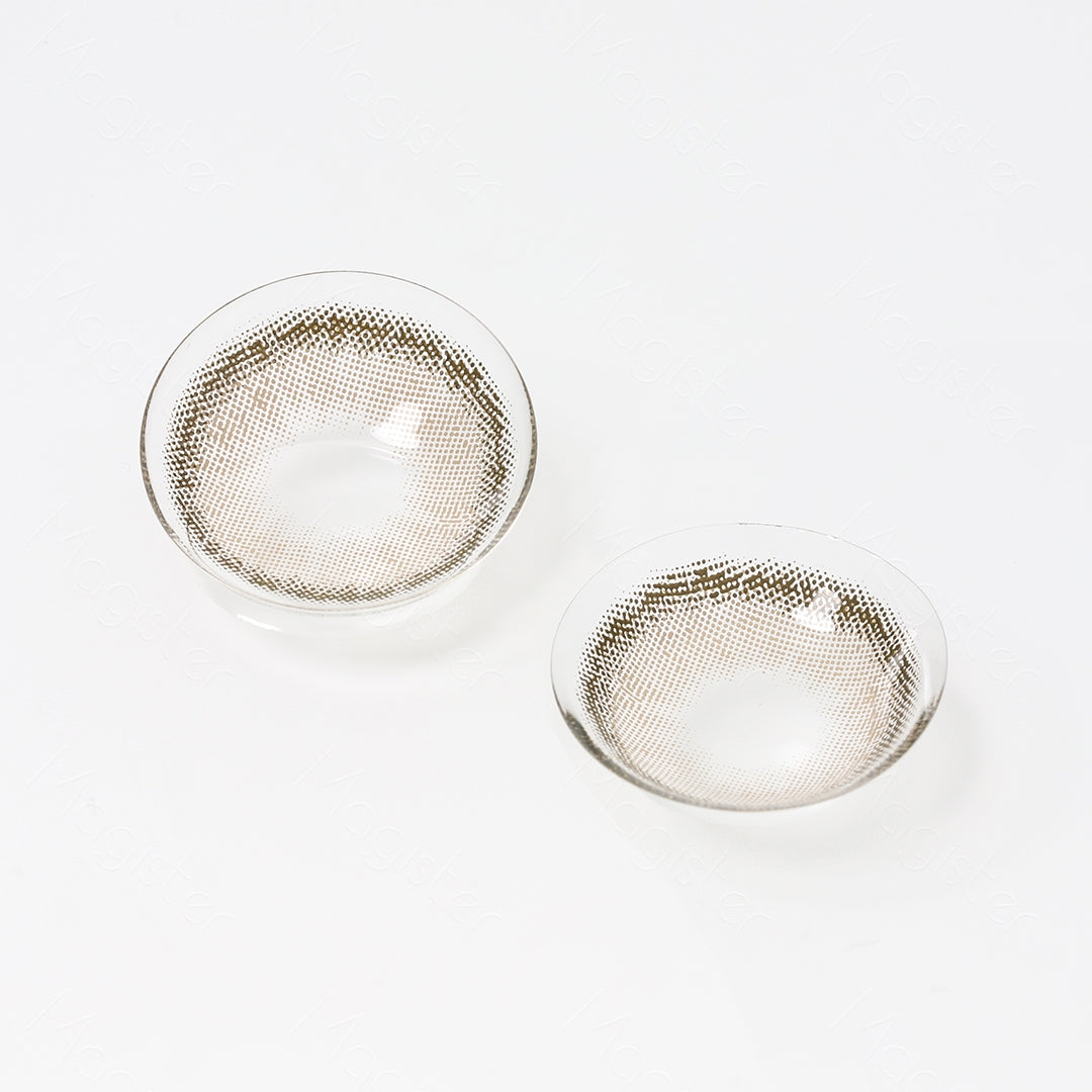 Magister Roze contact lens close-up