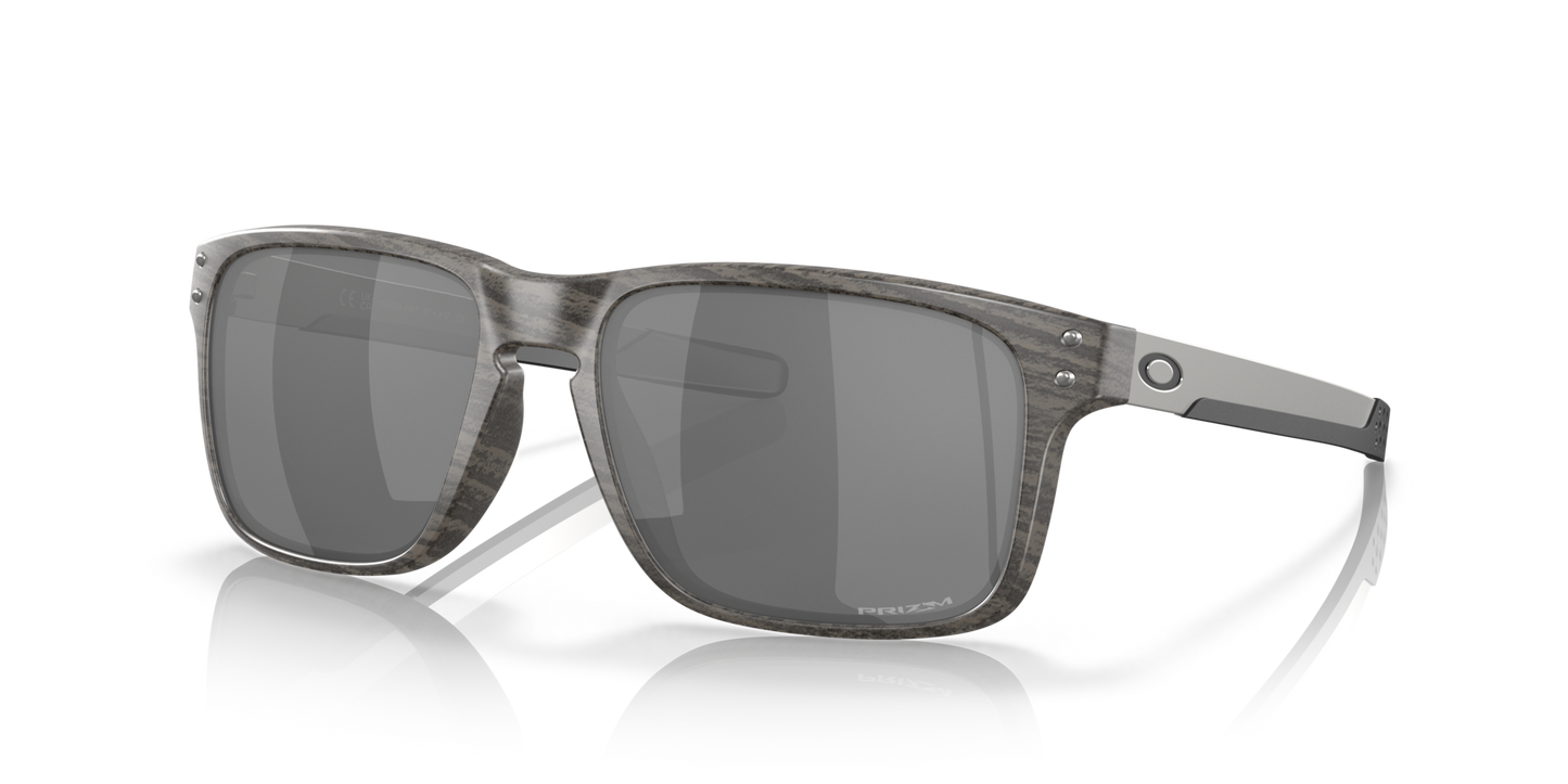 Oakley Holbrook Mix Sunglasses angle view - Colour: Woodgrain / Prizm Black