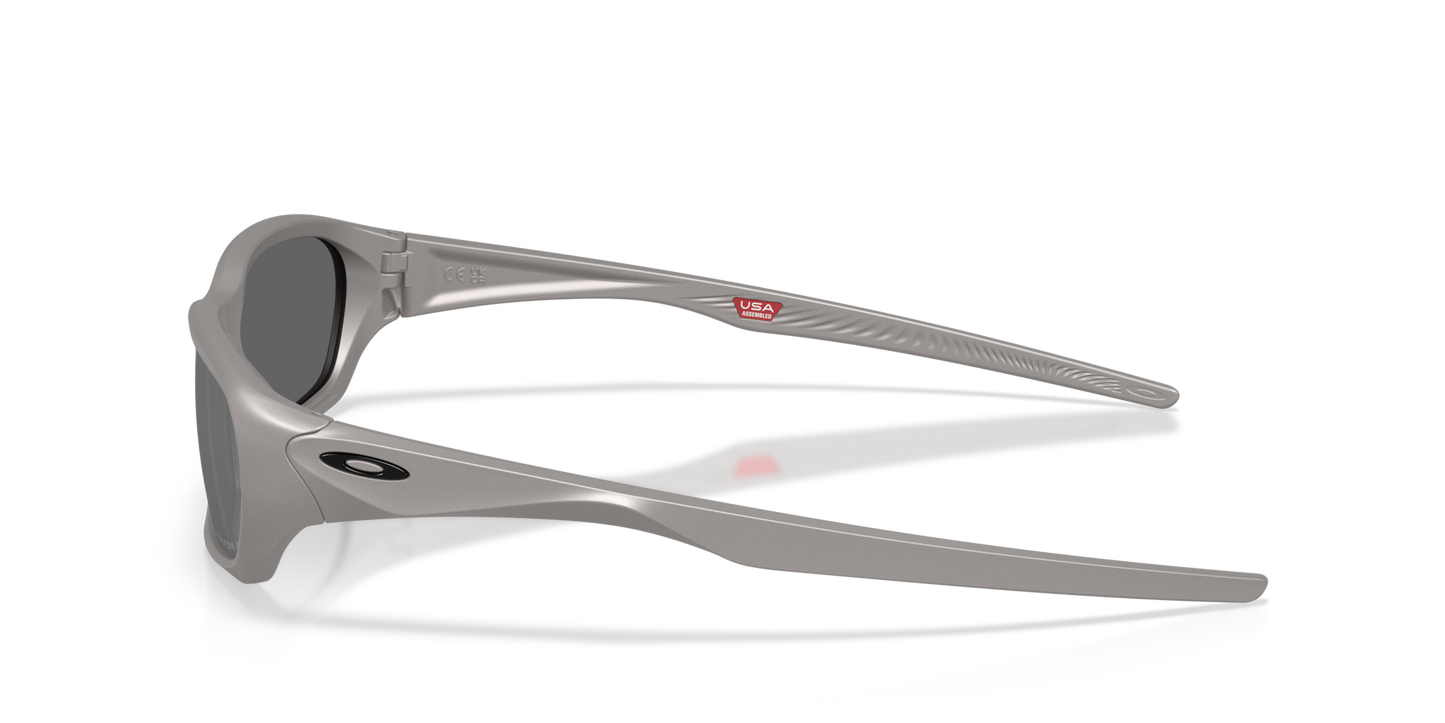 Oakley Terraforma Sunglasses side view - Colour: Titanium / Prizm Black Polarised