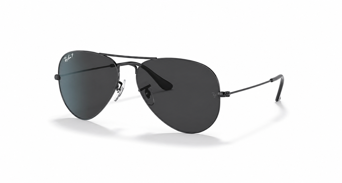 Ray-Ban Aviator Large Metal RB3025 Sunglasses angle view - Colour: Black - Lens: Black Polarised - Media: Original Ray-Ban Polarised