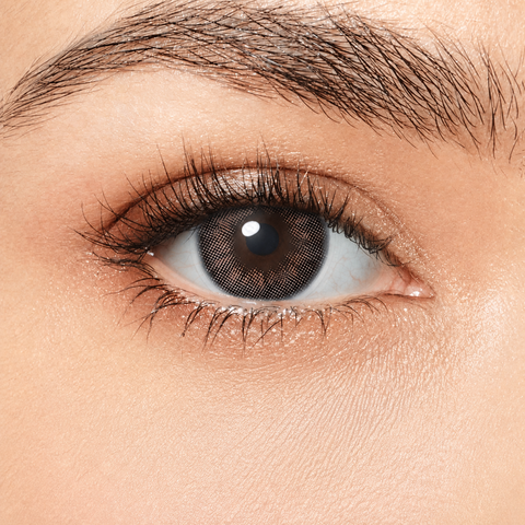 FreshGo Spanish Real Peach coloured contact lens worn on eye